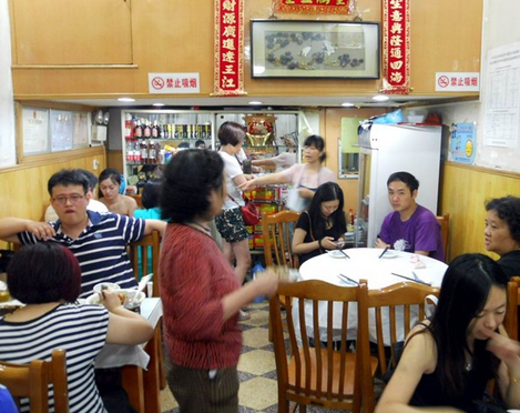 【借鑒】看笨老板如何將餐廳做火又做死！