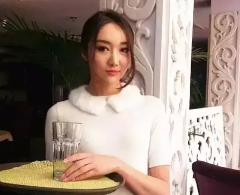 餐飲老板回復(fù)想嫁有錢人的餐飲服務(wù)員的一段話！