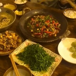 姑姑宴冒菜缺斤短兩，餐飲業(yè)菜量標(biāo)注缺失