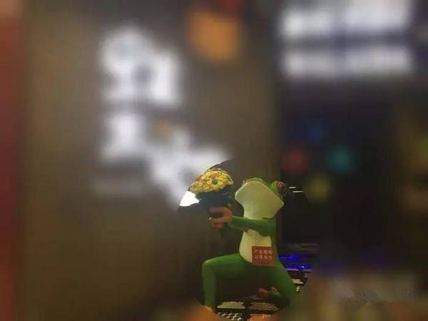 王小白：三個(gè)維度解析一蛙兩店的不同命運(yùn)！