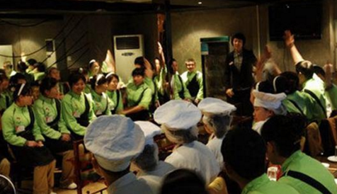 你不在，餐廳就亂成一鍋粥？你該需要一個(gè)后備店長(zhǎng)！|餐飲界