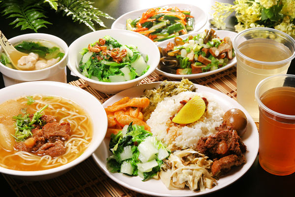 生意不好，到競(jìng)爭(zhēng)對(duì)手的飯店去吃飯就能解決嗎？|餐飲界