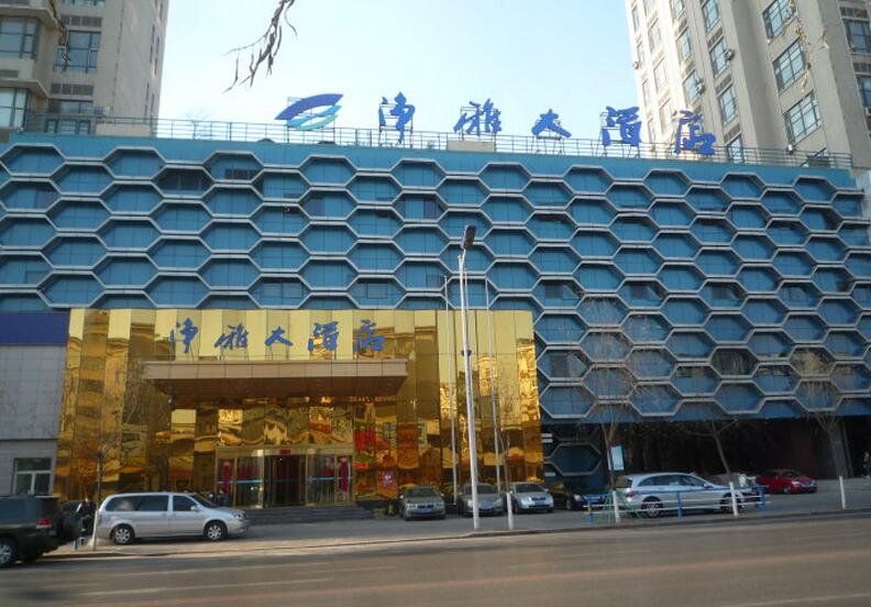 28歲的餐飲巨頭倒下了：昔日行業(yè)標(biāo)桿，無數(shù)人跑去偷師|餐飲界