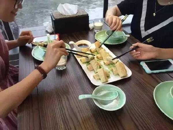 年底再不放大招，你的餐廳就OUT了~