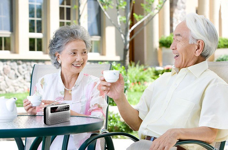 老年餐廳探索困難重重，華天“適老化”改造能否突圍？
