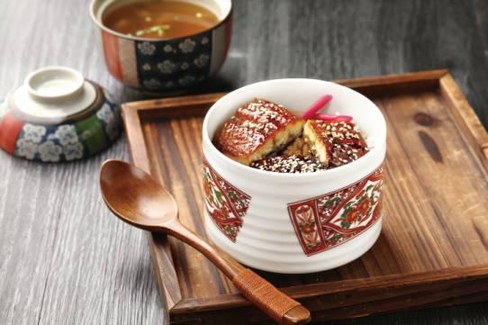 食材成本占了80%，他賠了1500萬；最終鰻步靠一款單品爆紅
