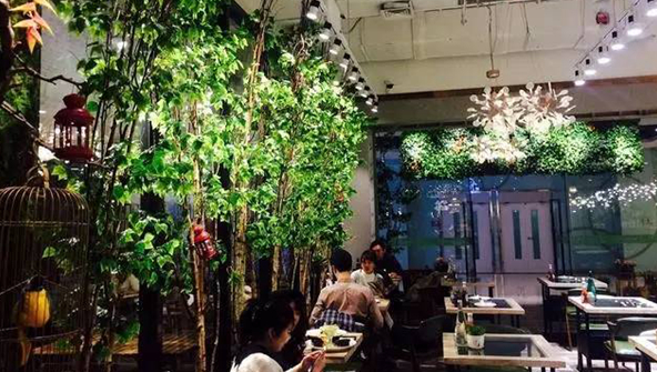 餐飲又一新業(yè)態(tài)？“生產(chǎn)基地+中央廚房+餐飲門店”能玩轉(zhuǎn)嗎？|餐飲界
