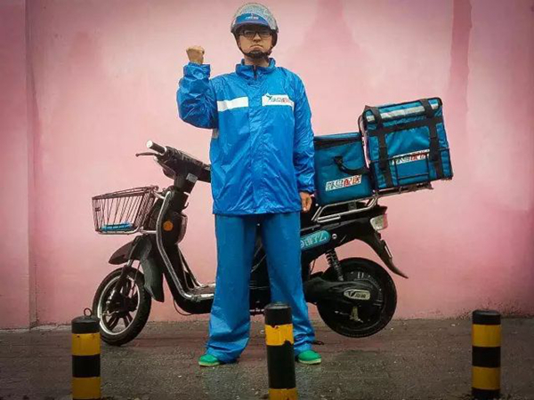 與生活相愛(ài)相殺的外賣小哥：讓我把衣服脫了才能進(jìn)|餐飲界