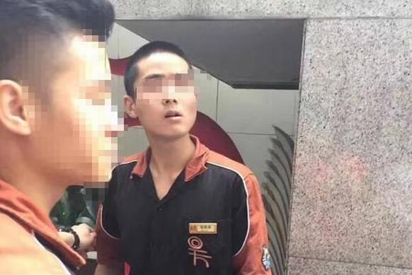 顧客催拿餐牌被服務(wù)員打？餐廳做到這樣才不會被投訴