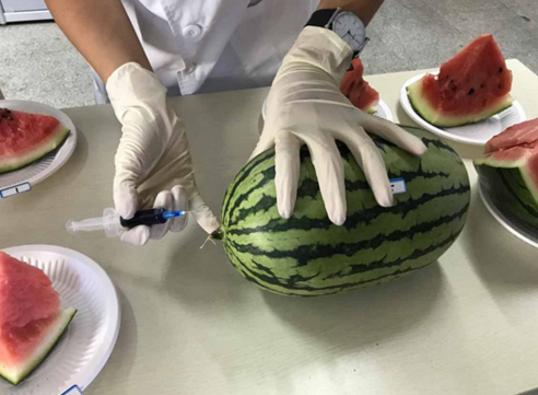 “西瓜打針”“螃蟹打針”，這些食品謠言不足信！
