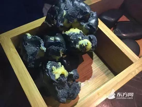 桂滿隴食盒現(xiàn)十幾條活蛆，公安機(jī)關(guān)介入調(diào)查|餐飲界