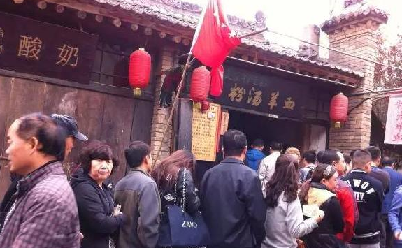 袁家村餐飲日營業(yè)額200萬，為什么別人一模仿就死翹翹？