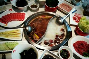真相| 出問(wèn)題的海底撈 可不是一家簡(jiǎn)單的火鍋店！|餐飲界