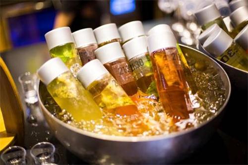 因味茶：劉強(qiáng)東夫婦先后加持 未來如何玩轉(zhuǎn)新茶飲？|餐飲界