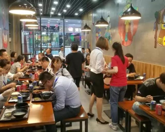 開(kāi)店100問(wèn) | 開(kāi)一家店到底要花多少錢(qián)？你該知道這幾條成本紅線|餐飲界