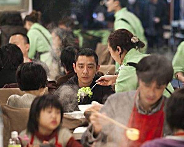 海底撈“變態(tài)”服務(wù)再升級(jí)！這次用的是黑科技……|餐飲界