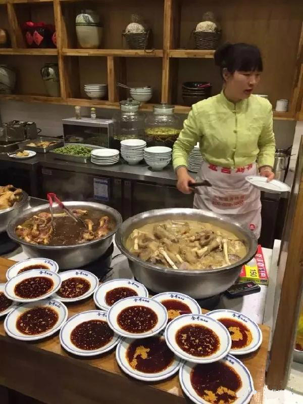 食號(hào)燴面館：只賣一碗面，日翻臺(tái)六次，營業(yè)額達(dá)3萬！|餐飲界