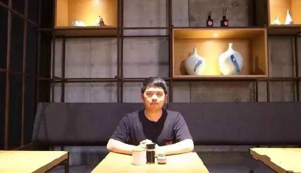 15歲債臺(tái)高筑，28歲開(kāi)了一家全球最火米粉店，估值1億！
