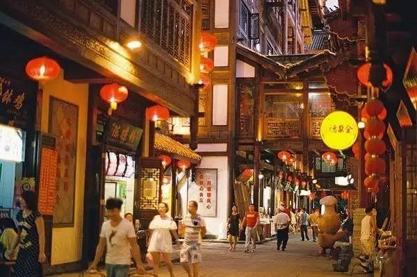 開業(yè)不久虧損50萬，美食街選址的那些坑！