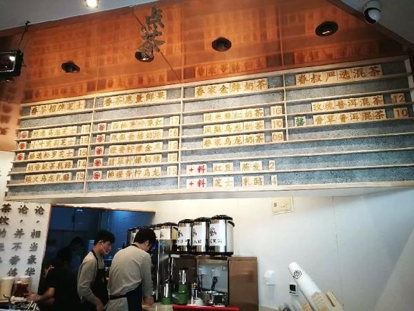 “嚴(yán)選菜單”成流行：它僅憑15款產(chǎn)品，8個(gè)月開(kāi)火6家新店