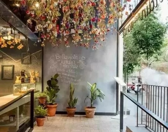 為什么燈光亮的餐廳反而生意不好？餐廳照明的門道你懂多少？