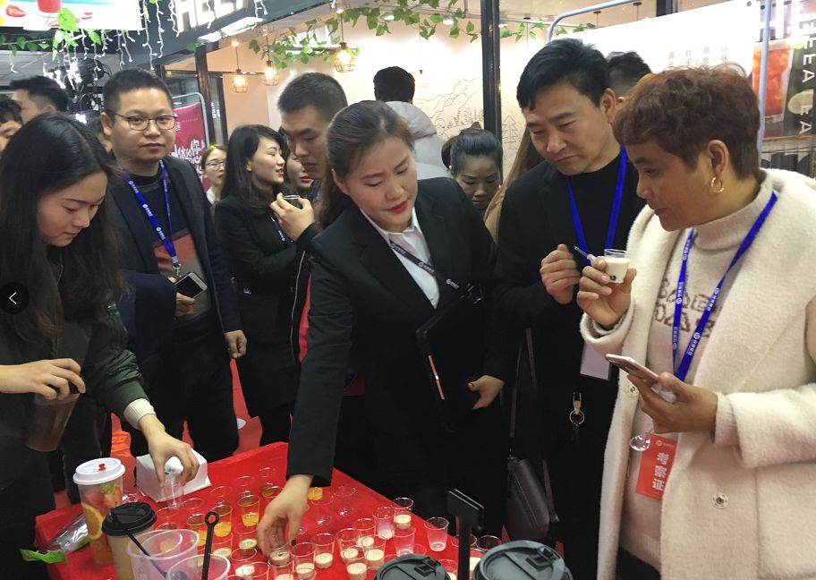 一夜之間火爆全國的烏龍煎，究竟做對(duì)了啥？