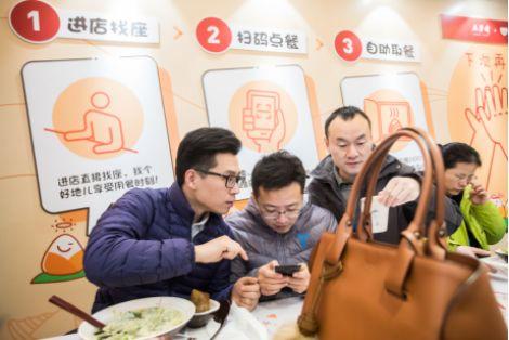 營業(yè)額漲逾40%、人效翻3倍！詳細解剖五芳齋無人智慧餐廳是如何誕生的