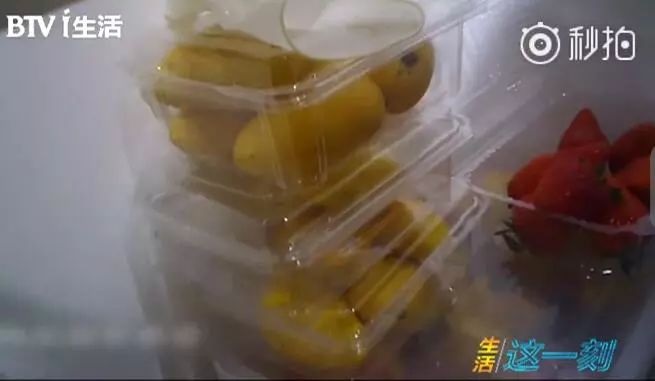觸目驚心！記者臥底網(wǎng)紅店，你愛(ài)喝的這些飲料，連店員都覺(jué)得惡心