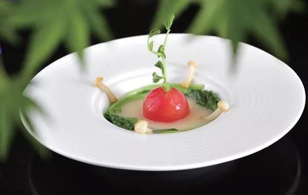 學(xué)會(huì)這幾招，手機(jī)也能拍出驚艷的美食照片