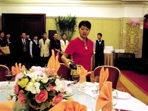 員工主動辭職，糊涂公司賠2萬余元！餐企如何規(guī)避用工風(fēng)險？|餐飲界