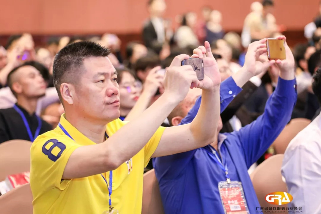 第四屆中國餐飲業(yè)商業(yè)模式論壇圓滿落幕，600位餐飲精英齊聚探討新時期、新餐飲、新模式
