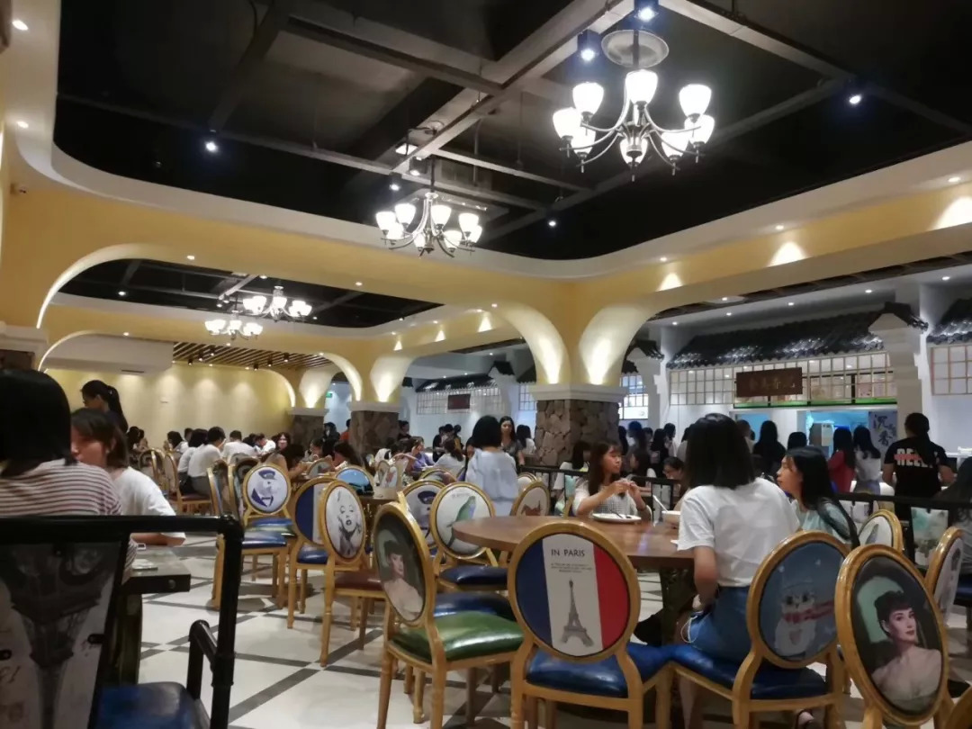 餐廳沒人氣，別再訓(xùn)斥廚師和服務(wù)員了，很可能是你不會(huì)“裝”！ | 創(chuàng)業(yè)筆記