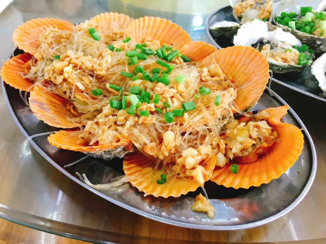 餐飲大事件201期｜瑞幸咖啡開賣口紅、面膜；必勝客或關(guān)店300家；海底撈進(jìn)軍“團(tuán)餐”|餐飲界