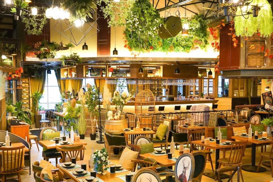 胡桃里上線加拿大，是“中國版Hard Rock Cafe”還是“新版音樂餐吧” | 餐見|餐飲界