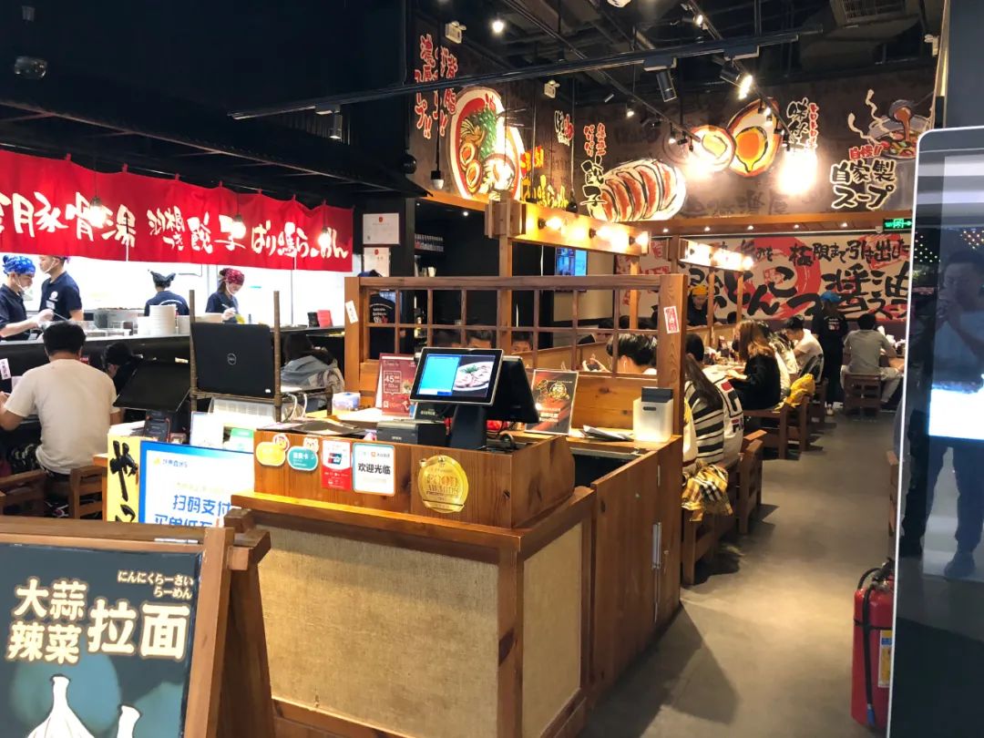 高速進階的餐飲SaaS服務商們，誰了對商家的“味”？