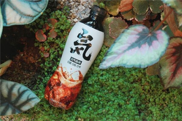 元?dú)馍挚蓸肺稓馀菟缴鲜?，不添加苯甲酸鈉等防腐劑及磷酸