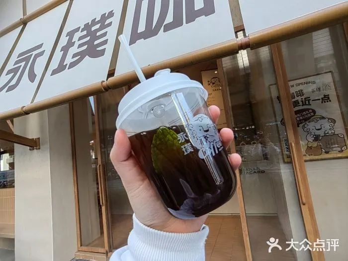 三頓半和瑞幸的相遇，是業(yè)態(tài)重塑還是渠道延伸？