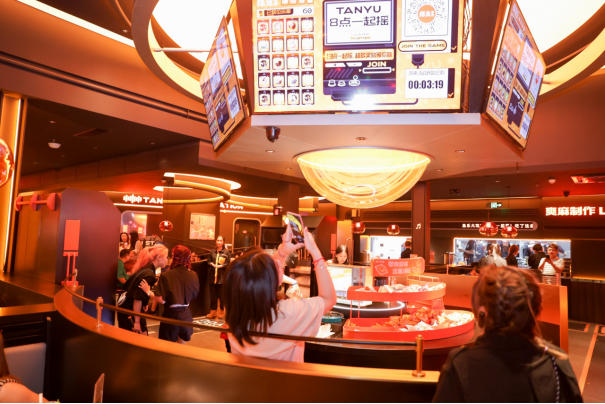 餐飲模式又一大創(chuàng)舉！探魚新店型營造“娛樂城”式沉浸消費體