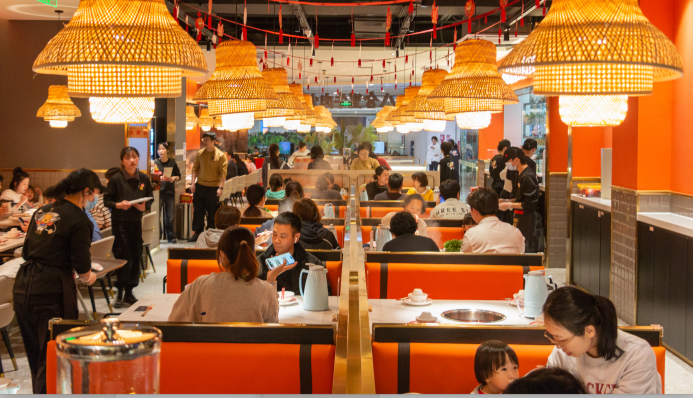 八合里66牛肉火鍋節(jié)出圈，吸引多地網(wǎng)友“組團(tuán)”喊話開店